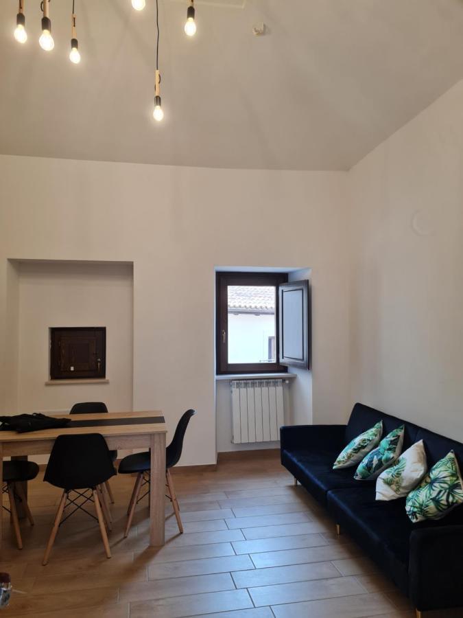 Dimora Degli Angeli Apartamento LʼAquila Exterior foto
